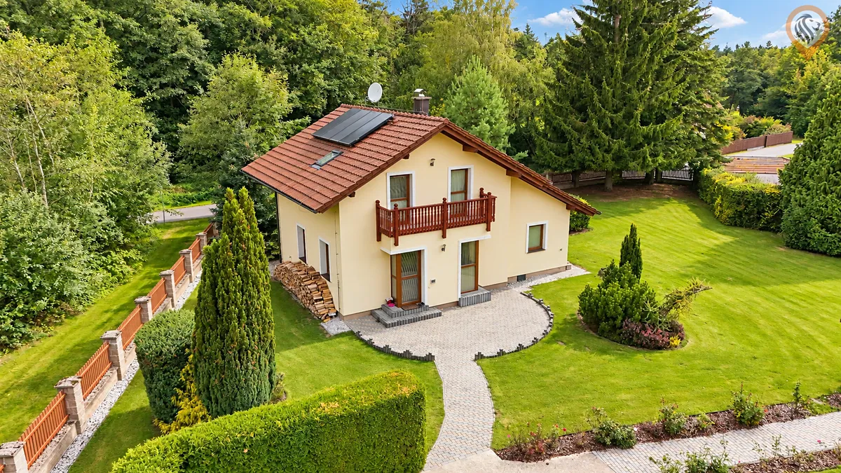 Prodej rodinného domu 99 m², pozemek 1805 m²